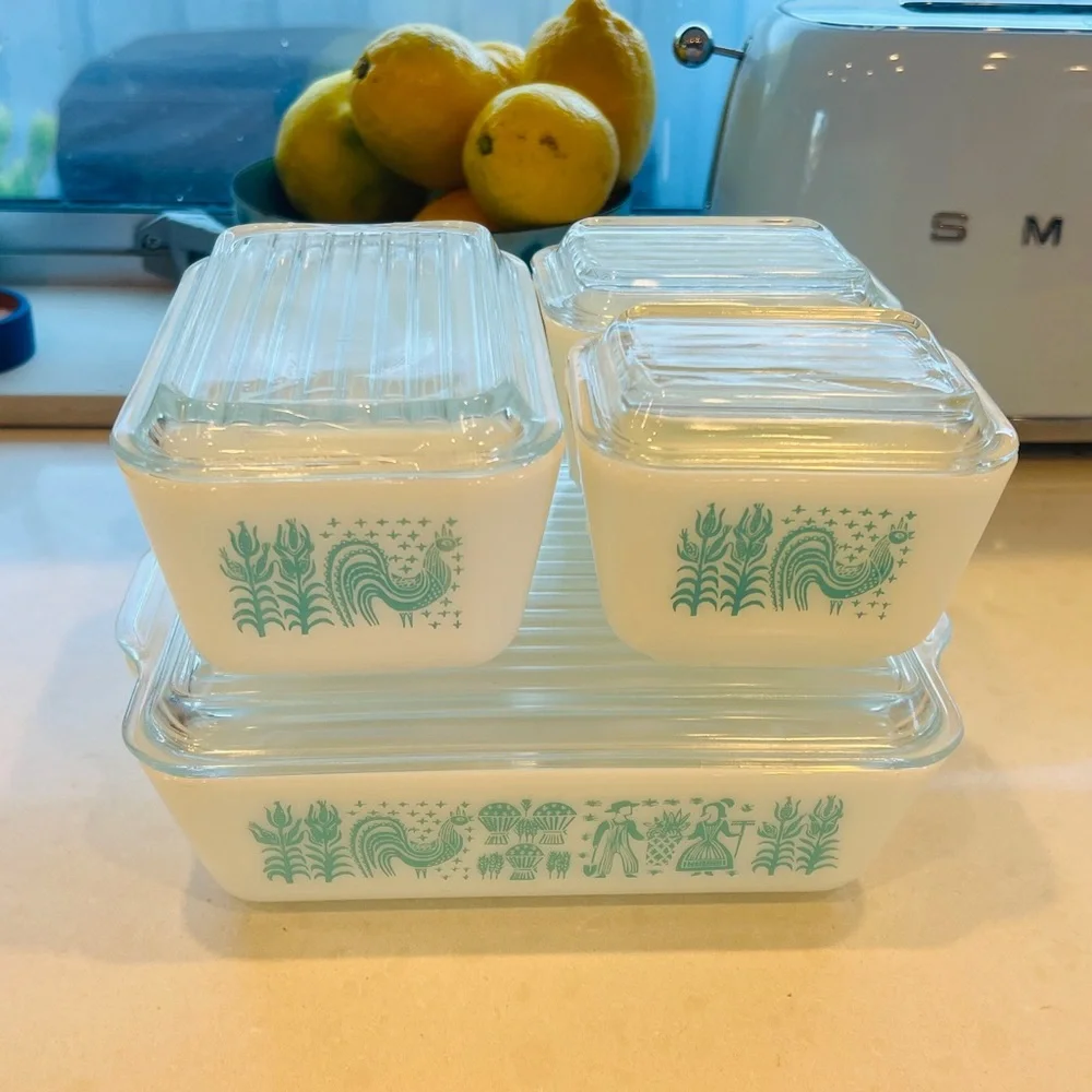 Vintage Pyrex Amish Butterprint Set of 4 Refrigerator Dishes w/ Lids Turquoise - Picture 1 of 8